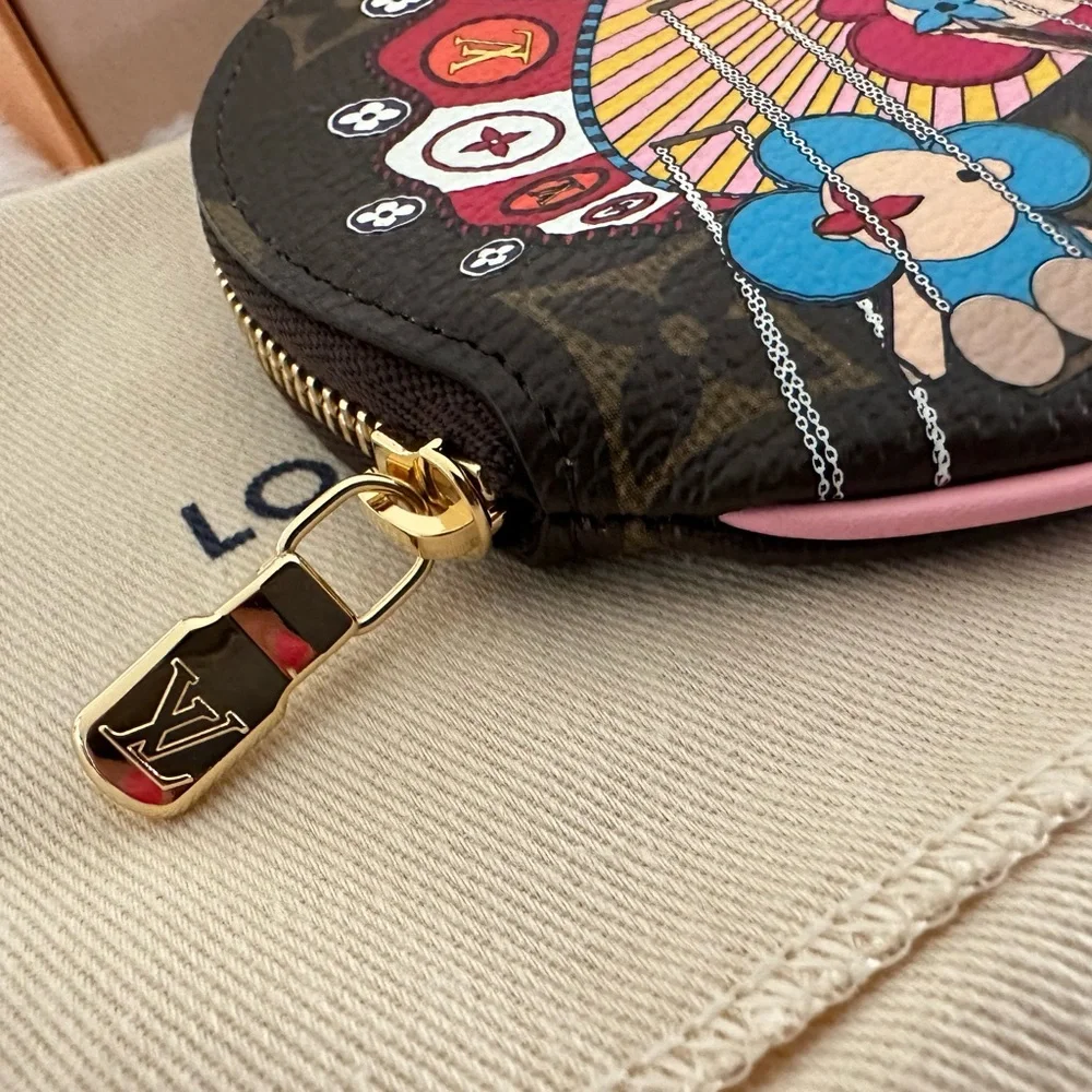 Louis Vuitton 2020 Vivienne Christmas Animation Japan LE Round Coin Purse‎ *NEW*